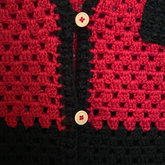 Handmade Crochet Vest Women M/L Red Black Granny Cottagecore Colour-Block Cozy - Picture 4 of 12